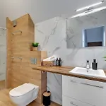 - Na Kuracyjnej By Downtown Jastrzębia Góra