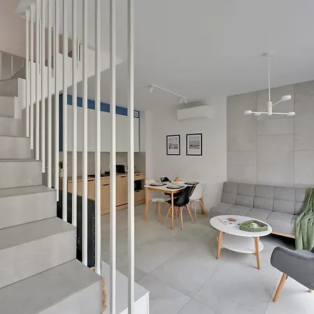 - Na Kuracyjnej By Downtown