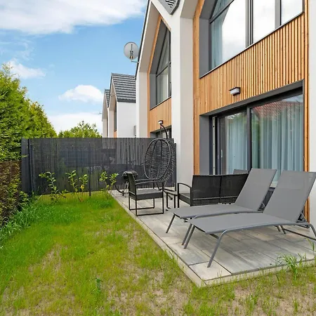 - Na Kuracyjnej By Downtown * Jastrzębia Góra