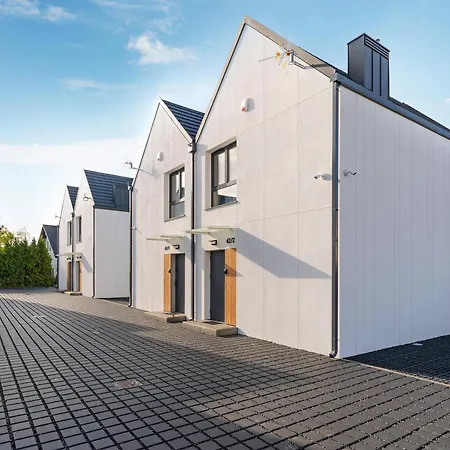 - Na Kuracyjnej By Downtown * Jastrzębia Góra