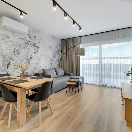 - Na Kuracyjnej By Downtown Apartmán Jastrzębia Góra