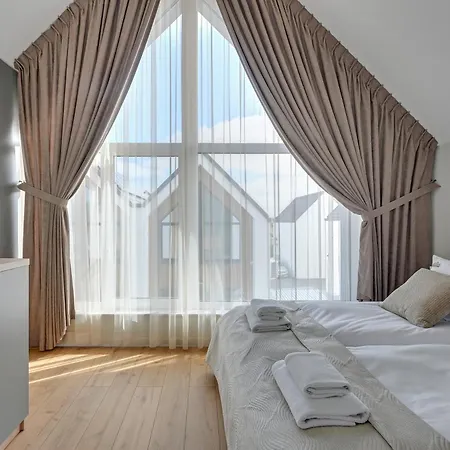 - Na Kuracyjnej By Downtown * Jastrzębia Góra